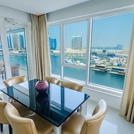 Oskena Vacation Homes - Waterfront Downtown ドバイ エクステリア 写真