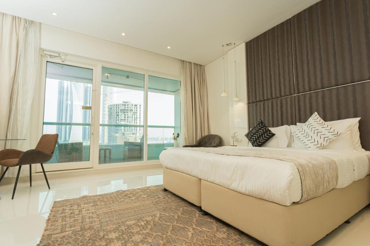 Oskena Vacation Homes - Waterfront Downtown ドバイ エクステリア 写真