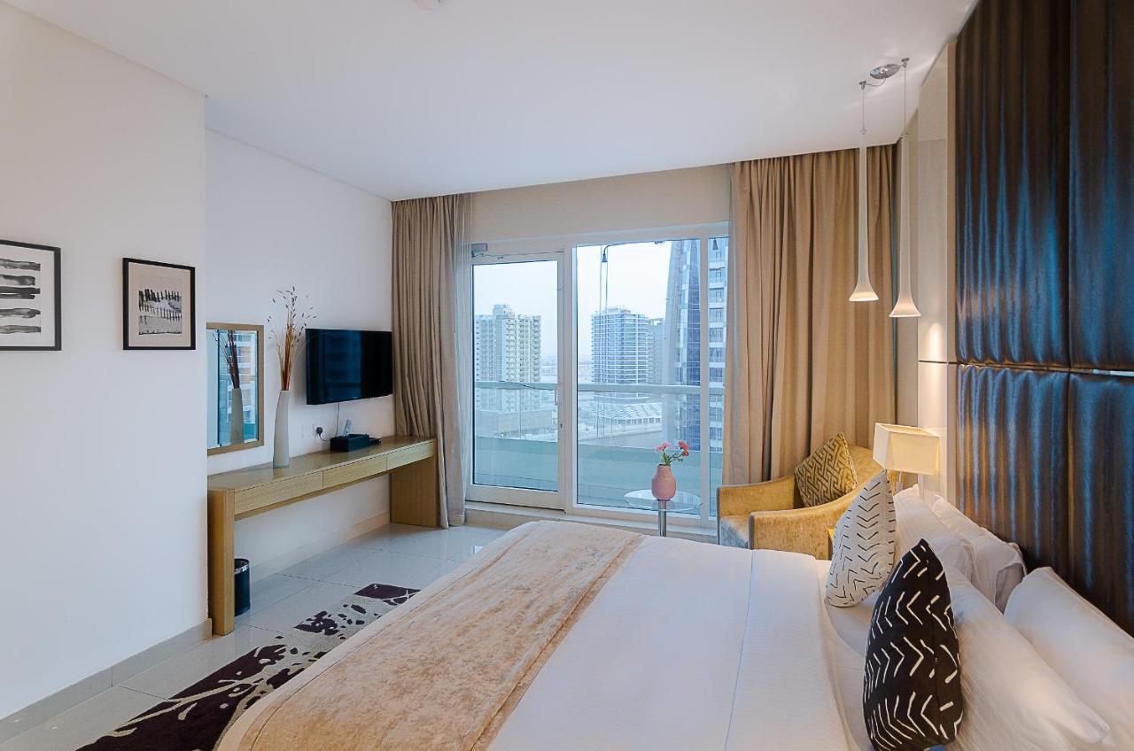 Oskena Vacation Homes - Waterfront Downtown ドバイ エクステリア 写真